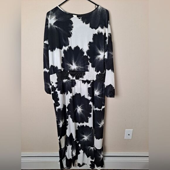 LuLaRoe Evelyn Smocked Waist Maxi Dress Beautiful NWT XL - Picture 4 of 6